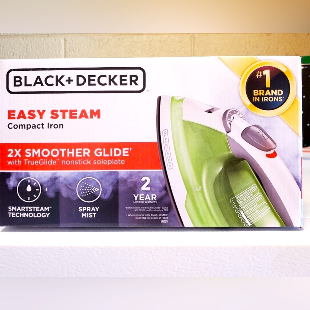 Black & Decker iron Easy Home Care with Steam spray and control mist New in box